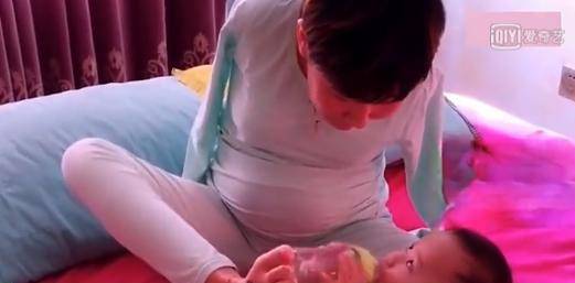 母则刚|史上最伟大的母爱，无臂妈妈昨晚产下二胎，真不容易，看完泪流满面