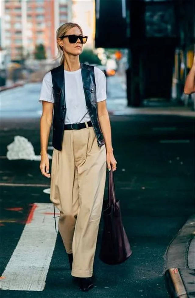 显得|今年流行的“卡其裤”怎么搭？与其打扮时髦，不如穿得高级又显白