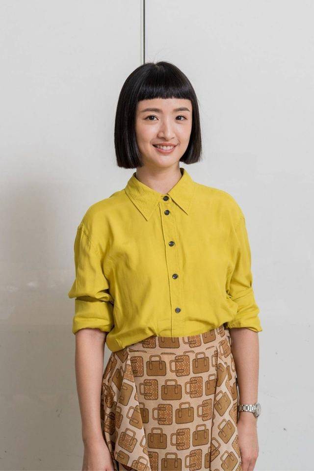 刘海|林依晨生图曝光，粉色连衣裙配“狗啃刘海”状态好，不愧冻龄女神