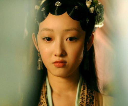 眼睛|别再吹捧丹凤眼了！这几位女演员告诉你，“凤眼”也可以美到爆