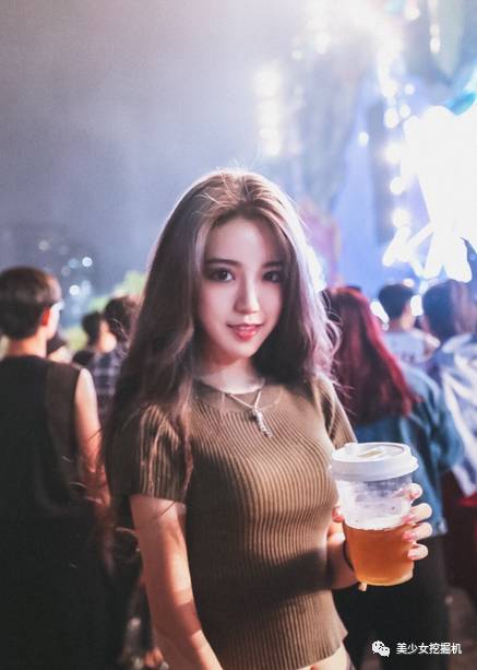 sona|美少女圈拉胯成啥样了，连她都被说是颜值诈骗…