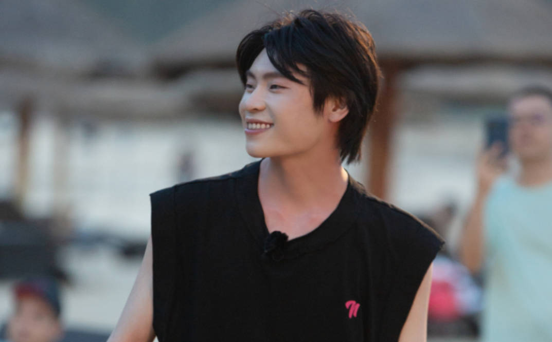 李莎旻子樊凯杰就连拍照都能吵,阿朵一针见血点评:女生太执着