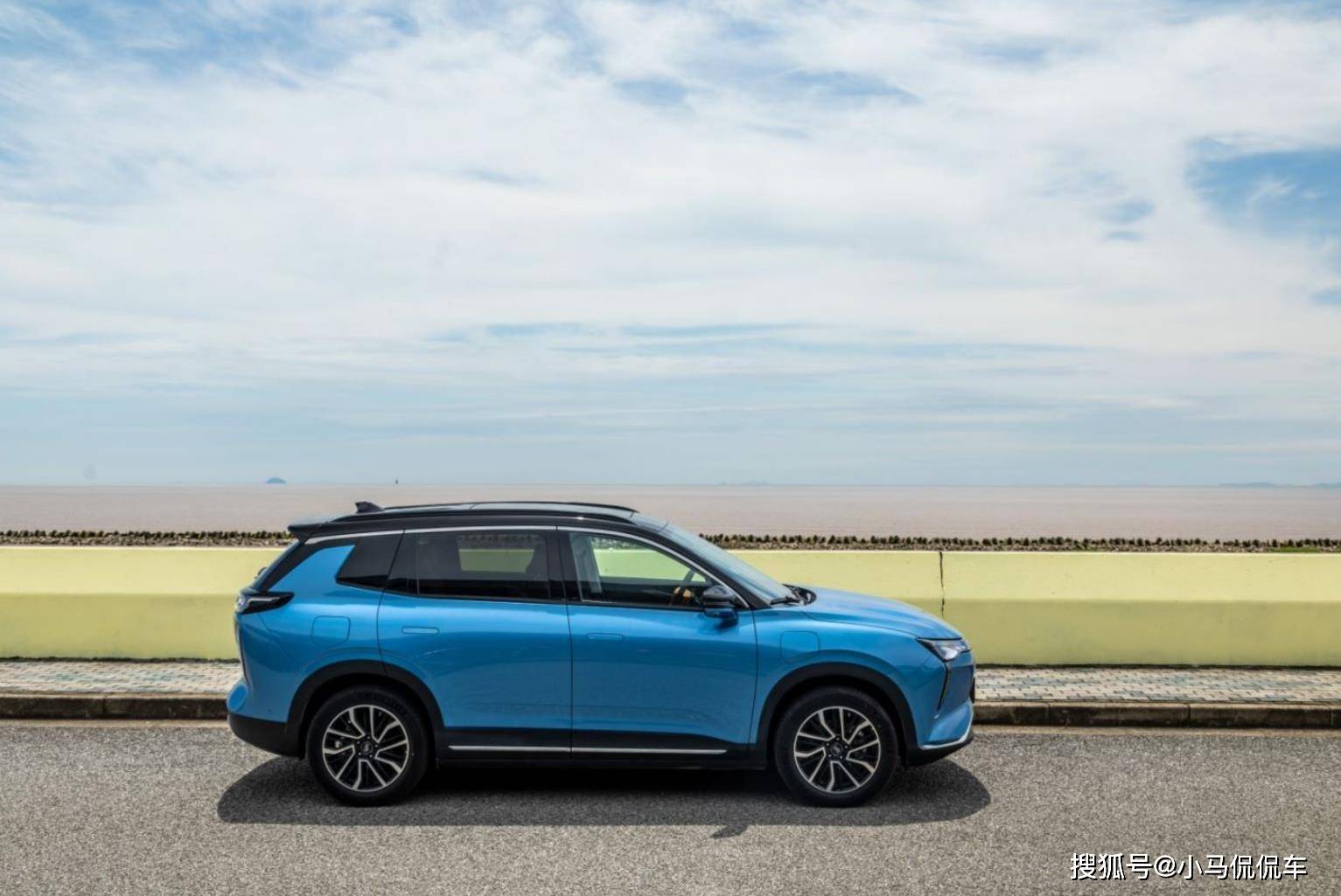 为什么人们宁愿花 30万买国产电动车 也不买bba的电动车