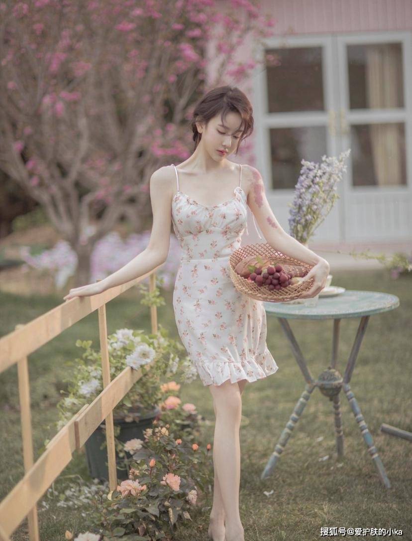 颜色|“纯欲风”女生太好看了!清纯又气质,还很撩人,夏天yyds