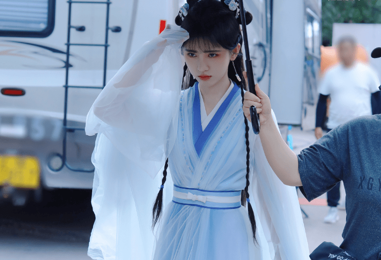 赵露思|?最新女星古装路透：热巴红赵露思红衣比美，看到鞠婧祎我沉默了