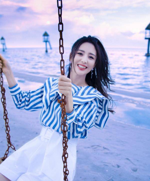 马尾|果然扎马尾显年轻，38岁丫丫连晒两组照片，宛如18岁少女