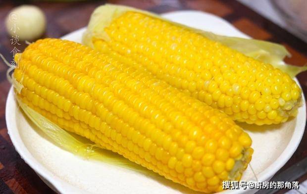 叶子|玉米按斤买和按根买哪种划算?超市员工透露“小套路”,了解一下