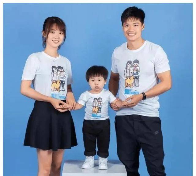 刚求|苏炳添想要二胎，与校花女友初中递纸条早恋，16年结婚儿子3岁