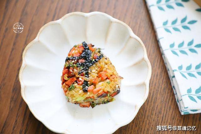 海苔|米饭这样做，美味翻拌，学会了再也不担心剩米饭没有办法消耗了
