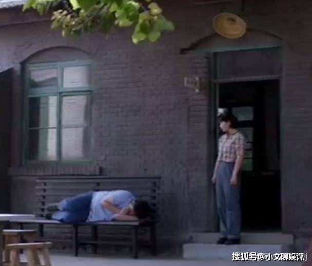 《亲爱的爸妈》婚后的江梅和黄海军都是分床睡，江梅为什么会嫁给黄海军呢？_婚姻