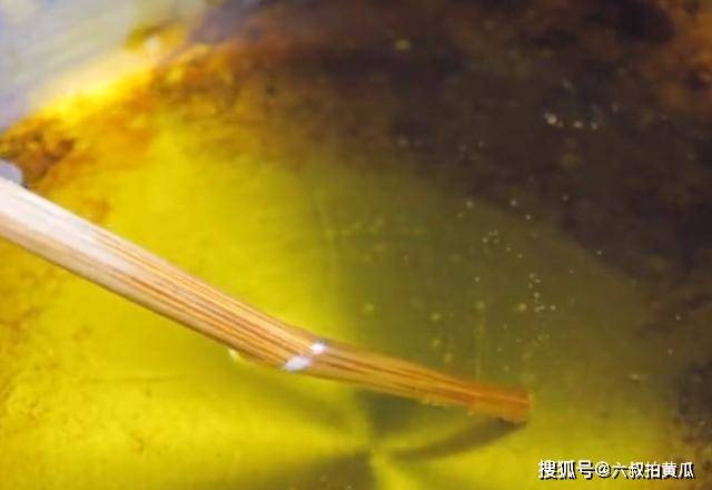 做法|3块钱面粉，2个鸡蛋，做出童年的小零食！开口笑麻团的3步做法