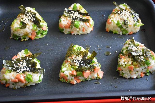 海苔|米饭这样做，美味翻拌，学会了再也不担心剩米饭没有办法消耗了