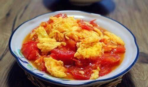 番茄炒鸡蛋的番茄怎么挑选 8baf5b9b43ac4f0b90ec8c69d93aca64.jpeg