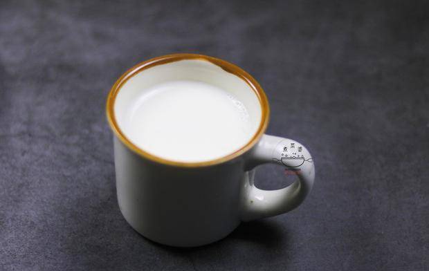 体重|此果真厉害，营养比牛肉高6倍，每天吃1把，体重轻了，素颜美了