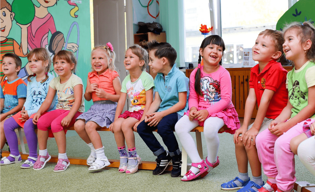 厕所|孩子不愿在幼儿园大便，宁可憋屎也不告老师，家长要搞清原因