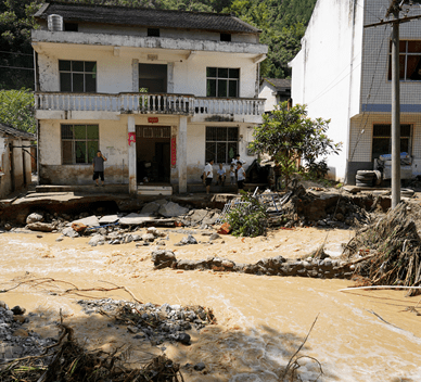 洋县金水镇遭受暴雨袭击 救灾工作有序开展