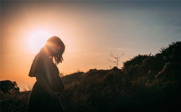 严重|育儿说： 怀孕了, 为什么有人孕吐严重, 有人不明显