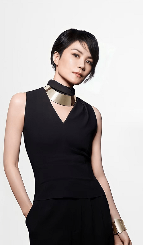 面料|52岁的王菲也是“打工人”,穿着睡衣拍广告,一般人没这气场