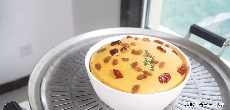 做法|半个南瓜一瓢面,不加水这样做出来的发糕,当早餐比面包松软营养