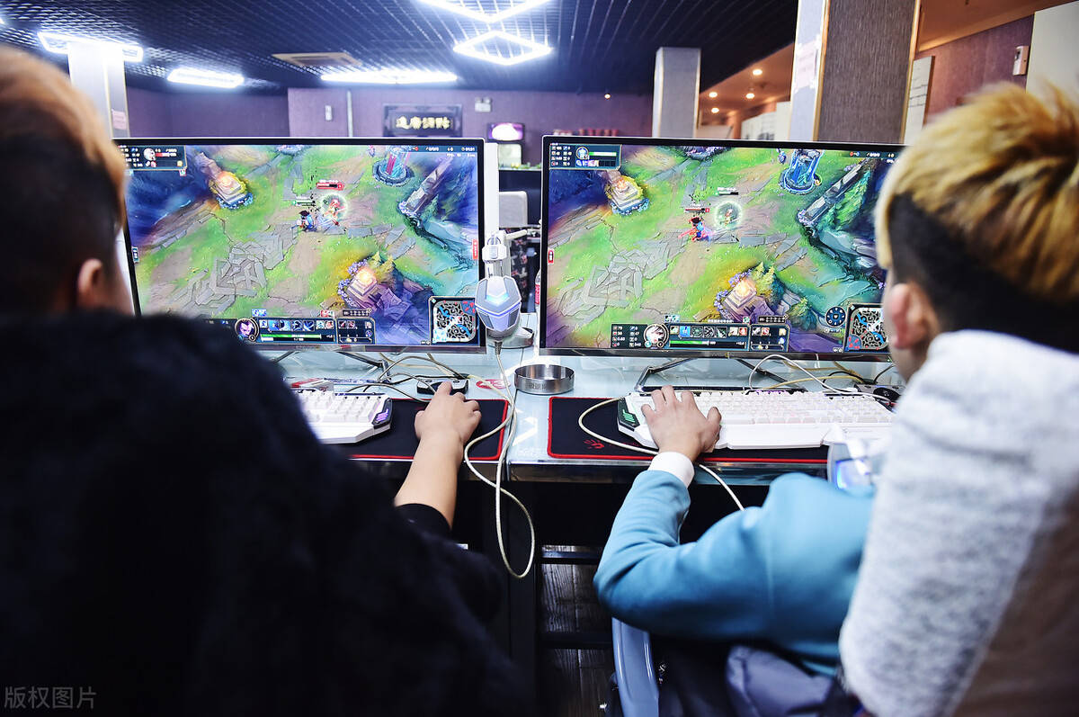 原创为什么孩子沉迷网络游戏不能埋怨网络游戏公司?