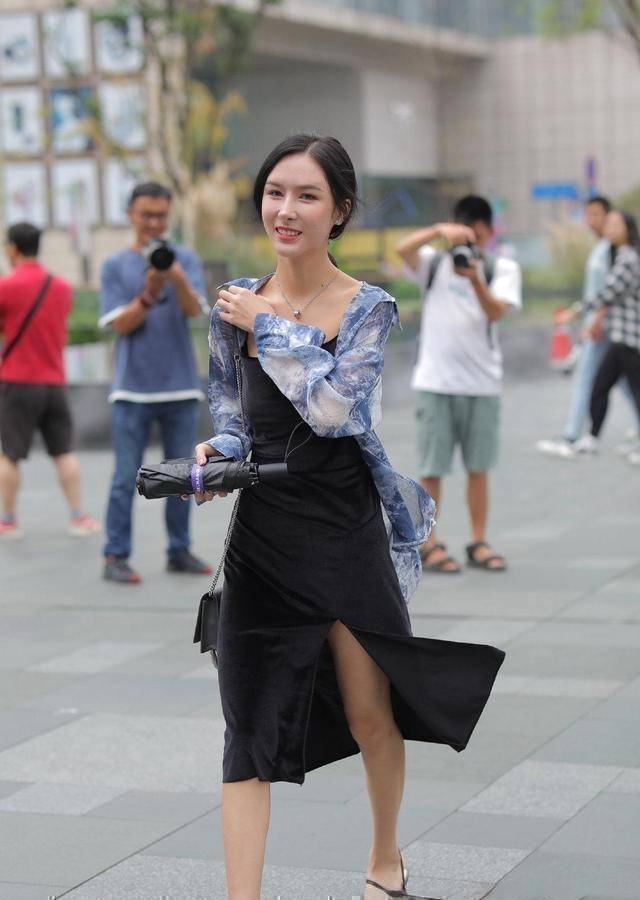 整体|文艺清新的连衣裙穿搭更加吸睛夺目,美出了自己的风格,彰显个性