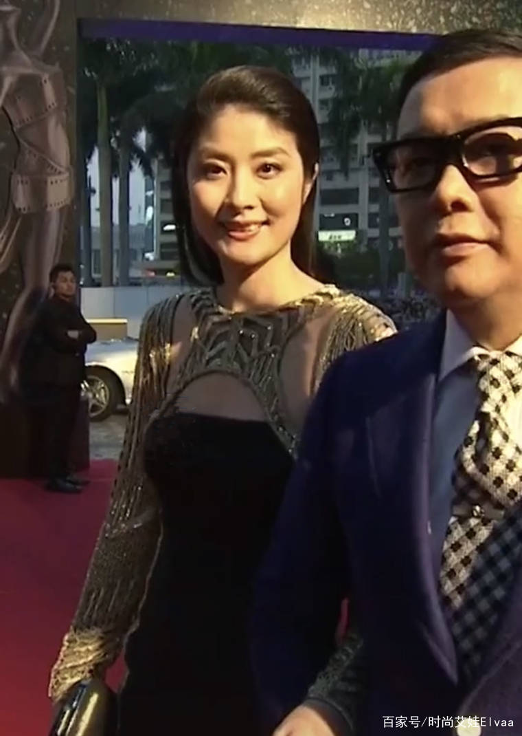 身材|陈慧琳不给雷颂德留面子，穿夸张镂空裙好美，173cm高他小半个头