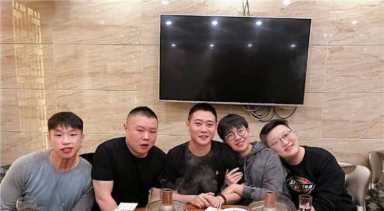 栾云平|德云社封箱于谦合作栾云平烧饼，儿徒碰瓷爱徒，砸挂捧哏犯众怒