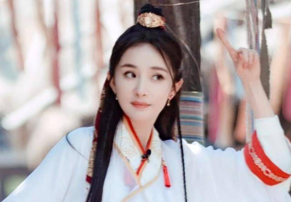 因为|《密逃3》恢复播出，却因杨幂邓伦海报，被质疑抄袭梦华录剧照？