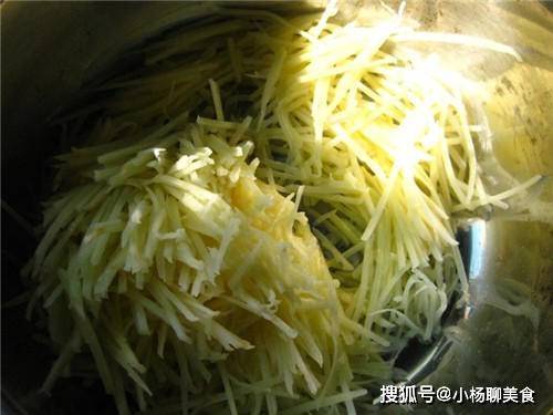 面的|早餐孩子就馋它,搅一搅,拌一拌,三两下就出锅,放凉了也好吃