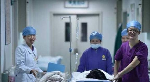 进行|头胎剖腹产，二胎只能剖吗？有一类可以顺产，另外三类还得继续剖