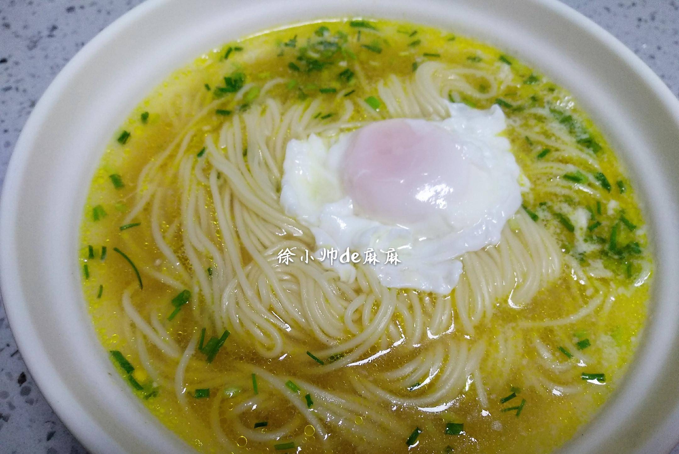 面的|快手早餐葱油面，十分钟都不要，给早上匆忙上班的自己来一碗吧！