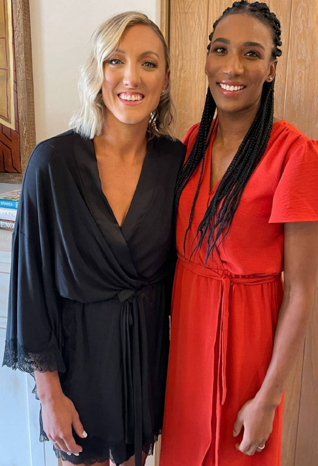 甜蜜!奥运会女排mvp拉尔森海边办婚礼,身高超过老公笑得很幸福