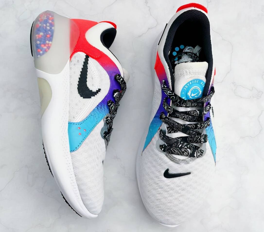 Nike|耐克电玩像素系列大合集，开拓者、空军一号、Max、aj1谁更亮眼？