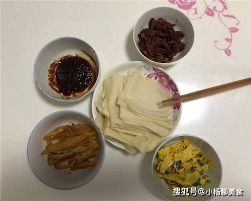 蔬菜|自制透明早餐饼，不揉面不醒面，饼皮巨薄味超香，营养丰富