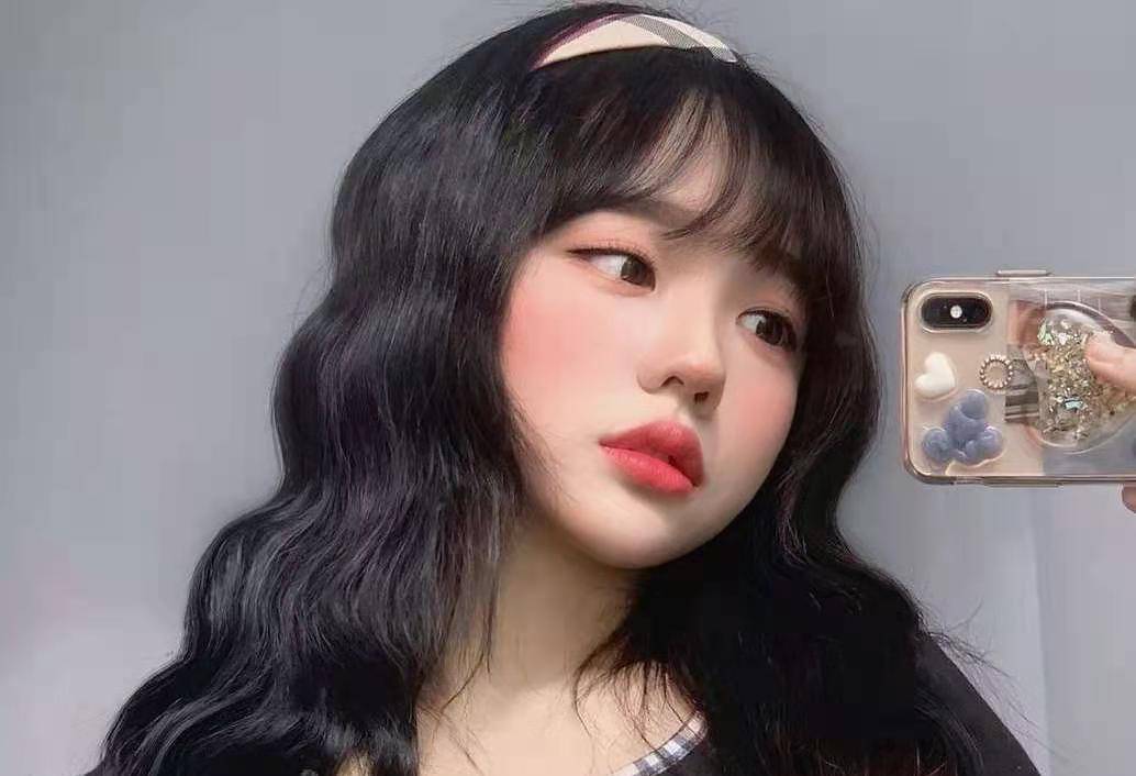 卷发|羊毛卷已经OUT了！今年蛋蛋波纹卷发正当红，脸圆的妹子也适合
