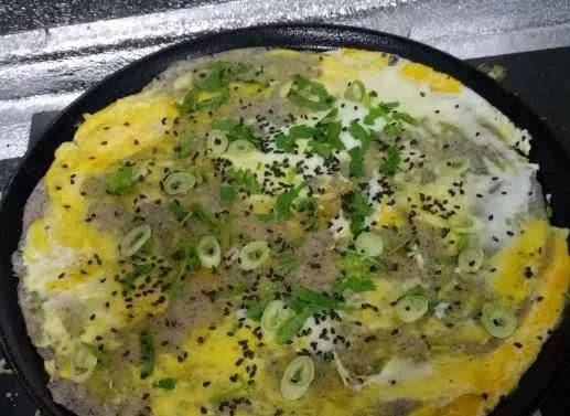 香菜|自从学会做煎饼果子，早餐再也不用买着吃了，制作秘诀教给大家