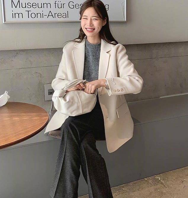 身材|春季百搭小西服，搭配简约更有气质，矮个子妹子也能驾驭