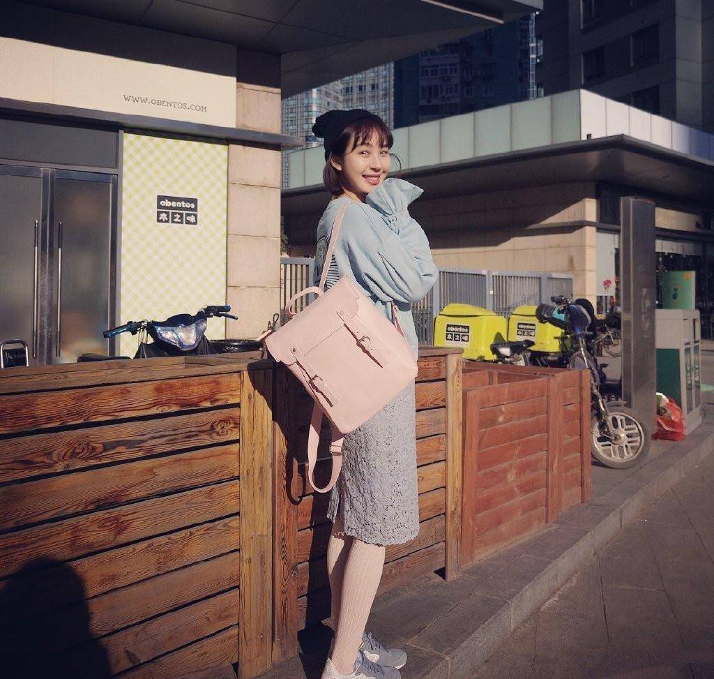 身材|32岁李菲儿终于穿吊带裙，配短靴好靓丽，这身材娱乐圈都罕见