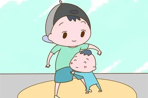 因为|生二胎，长大以后是亲人或仇人？父母养育孩子时要注意这2点