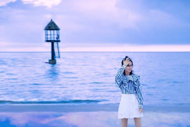 佟丽娅|单身的佟丽娅比小姑娘还时髦,穿水手服清甜可人,陈思诚该后悔了!