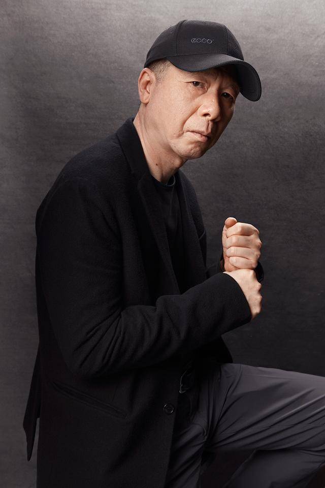 导演冯小刚硬笔书法真惊艳,洒脱奔放,个性十足,不愧为才子书法