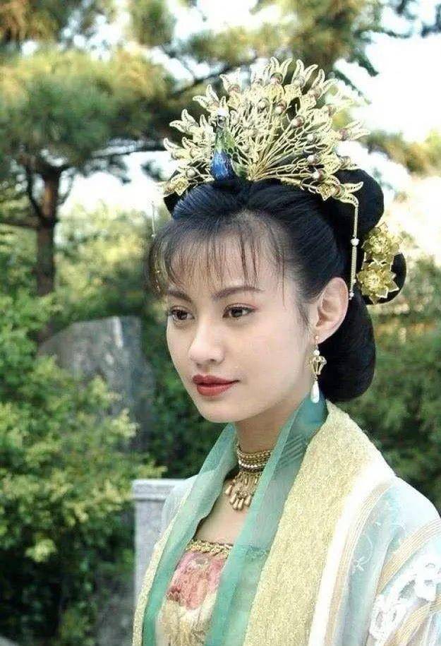 因为|那个“把全剧杀得只剩下片名的女人”，带给我童年阴影，持续至今