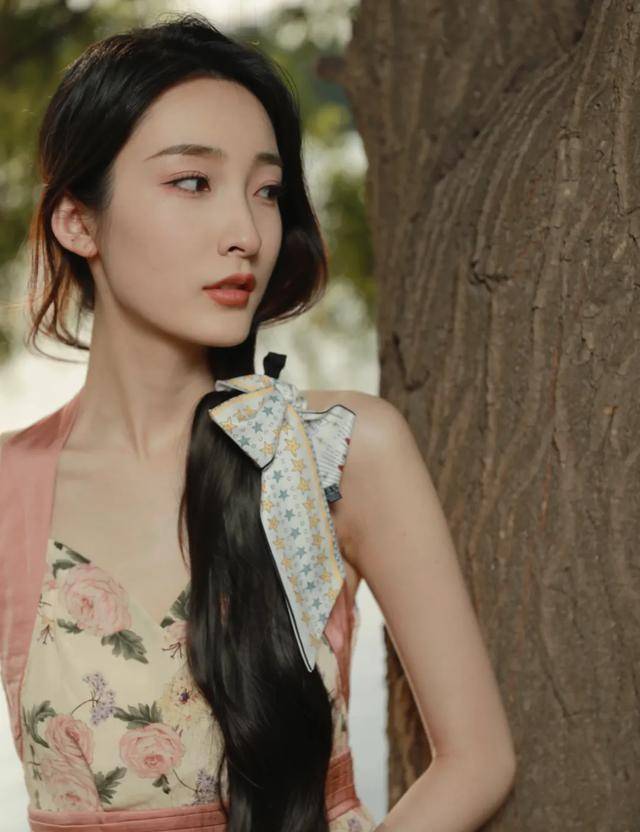 身材|为什么你穿裙子显黑又显胖？不是因为身材不好，而是你没搭配好