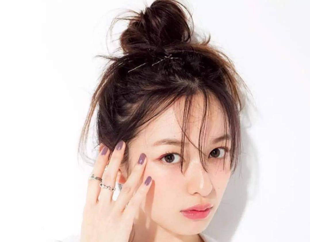 化妆品|日常淡妆应该怎么化？只需要3样化妆品，新手也能化出“伪素颜”