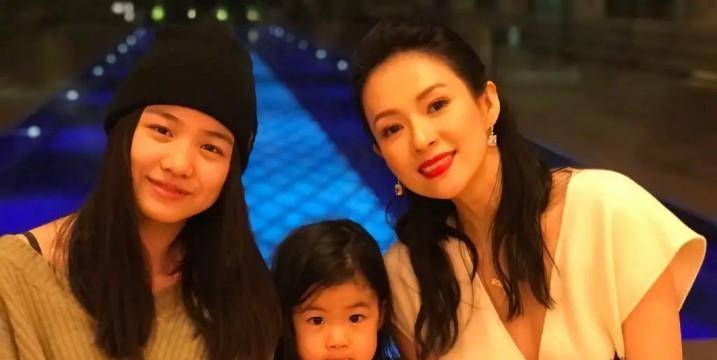 黑色|汪峰带女儿出镜!穿白T剃板寸真时髦,15岁长女颜值不输女明星