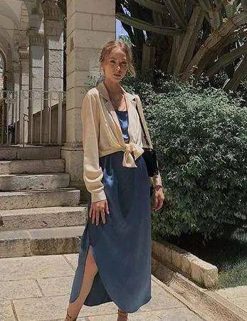 下岗|渣女裙下岗了！2021最流行穿“仙女缎面裙”，好看又高级！