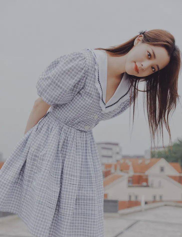 宫廷中|下周穿什么｜一起穿X型裙才是好姐妹！