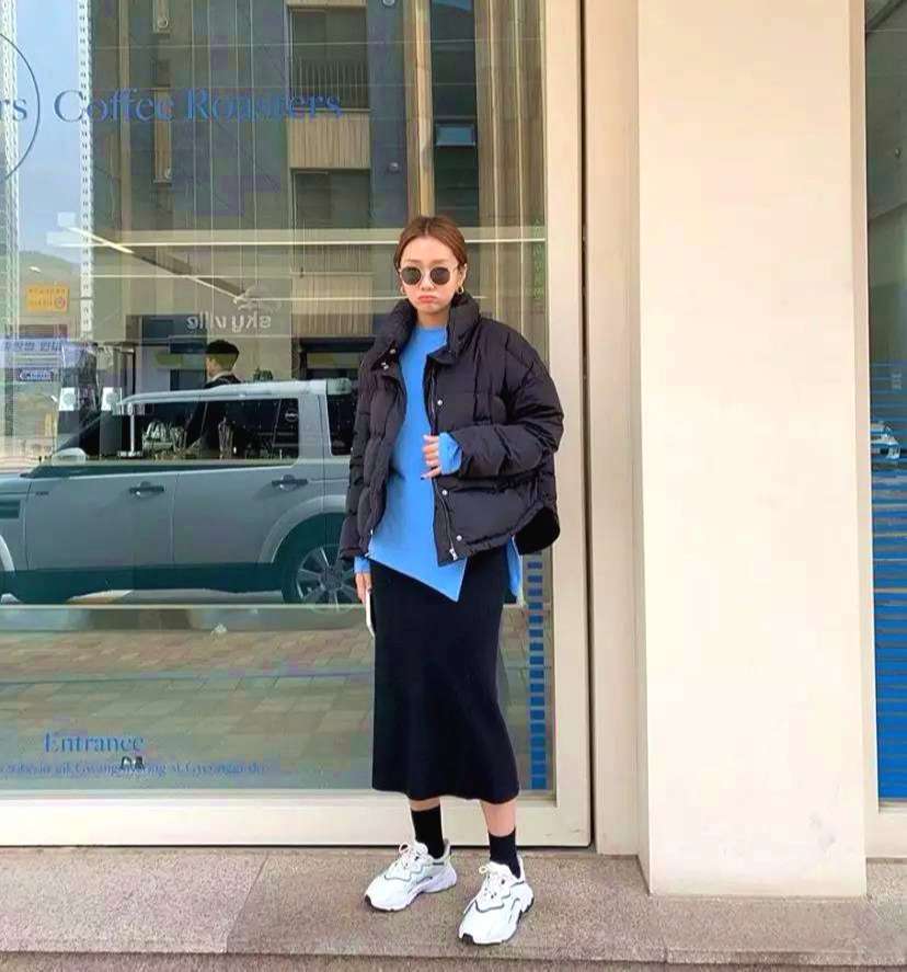 保暖性|冷夏穿“胖”棉服，搭配裙子穿身上，3种风格6款搭配任选的时髦
