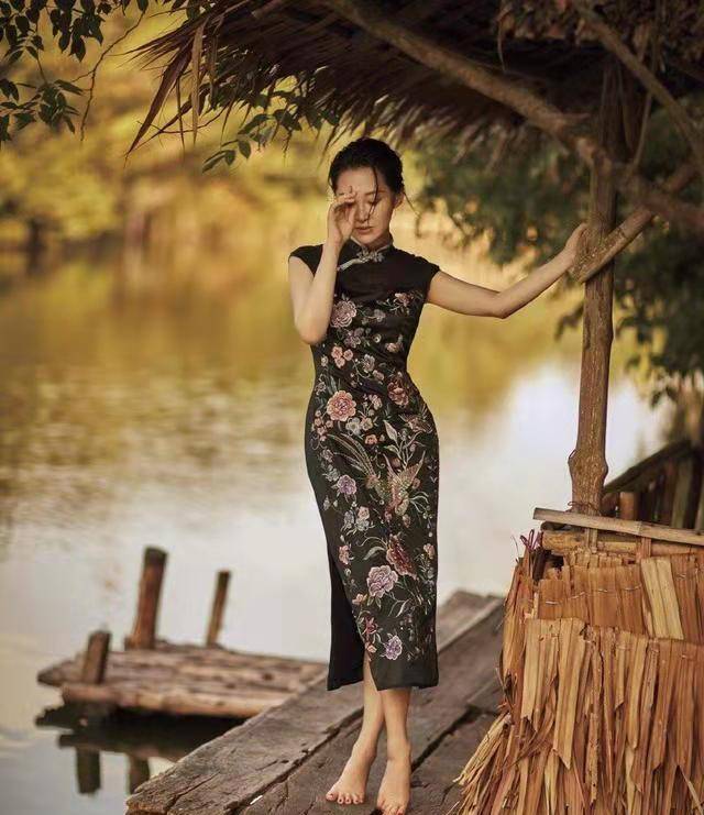 宋轶|天生为旗袍而生的6位女星,性感迷人,倪妮宋轶上榜,有你女神吗