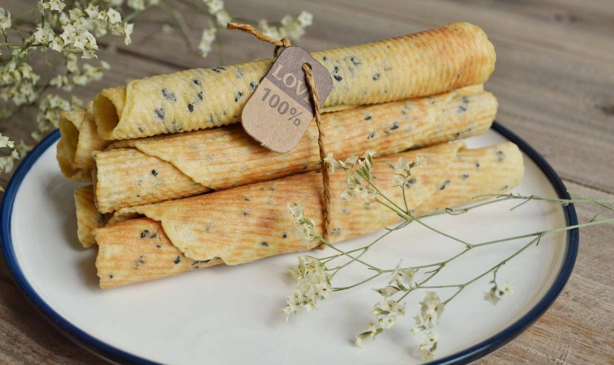 小孩子|教你用平底锅做蛋卷,酥脆可口,在家就能轻松做